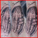 Nieta y abuela dandose la mano.jpg